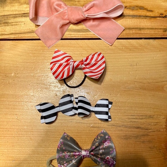 Children’s bows - Picture 3 of 3